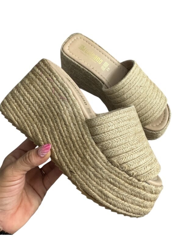 Sandalias de plataforma de yute para verano – Tu nuevo básico de moda
– Rosa Mexicano✨